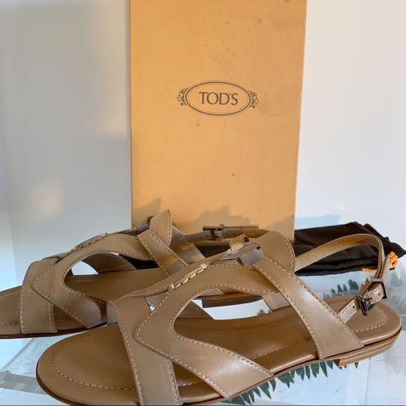 ladies flat sandals size 6